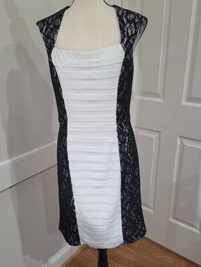 K. Jordan Black & Ivory Lace Paneled Shutter Pleat Sheath Dress - Size 16